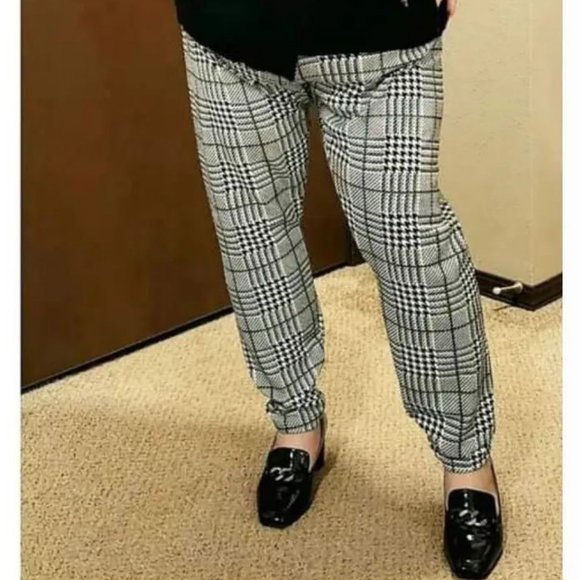 SHEIN Unity Plus Glen Plaid Leggings for Any Occasion - Picture 3 of 5